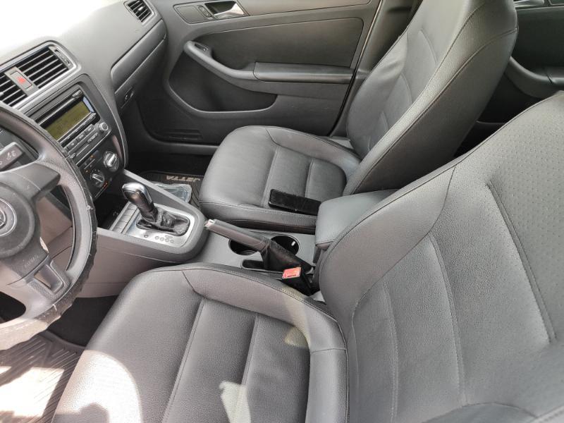 Volkswagen Jetta SE 2011