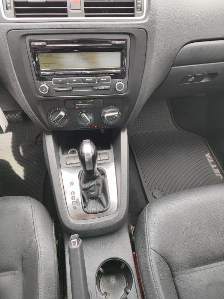 Volkswagen Jetta SE 2011