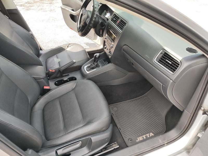 Volkswagen Jetta SE 2011