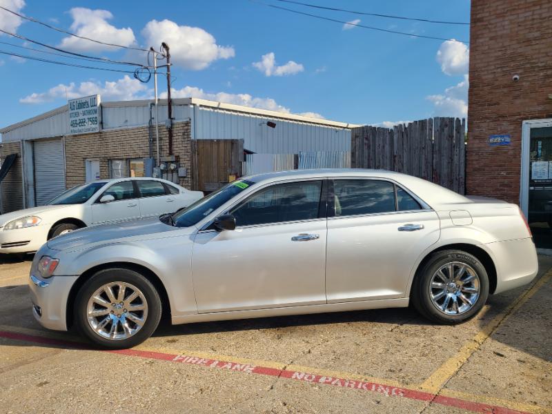 Chrysler 300 Limited RWD 2011 Chrysler 300 Limited RWD 2011