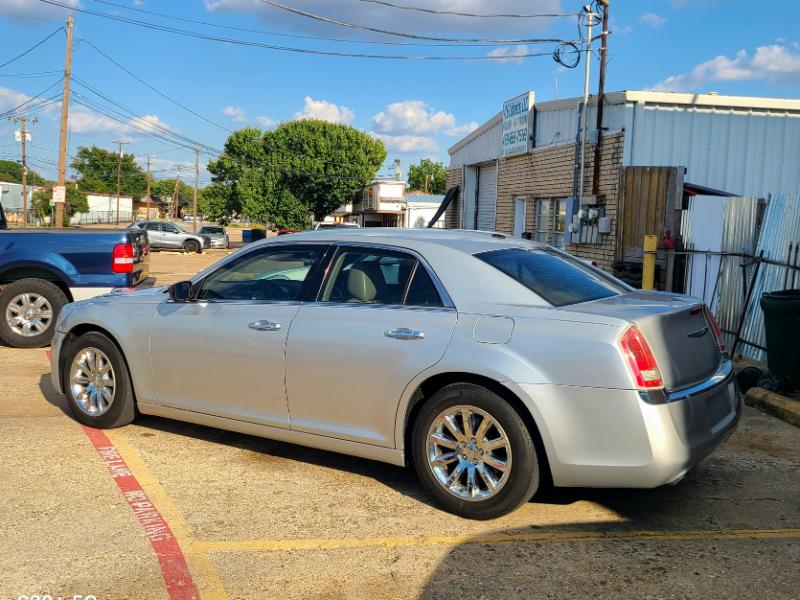Chrysler 300 Limited RWD 2011 Chrysler 300 Limited RWD 2011
