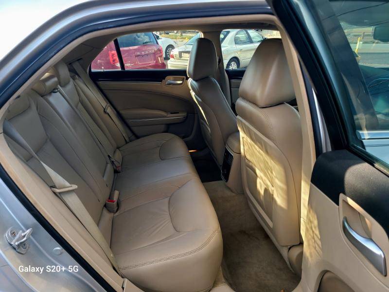 Chrysler 300 Limited RWD 2011 Chrysler 300 Limited RWD 2011