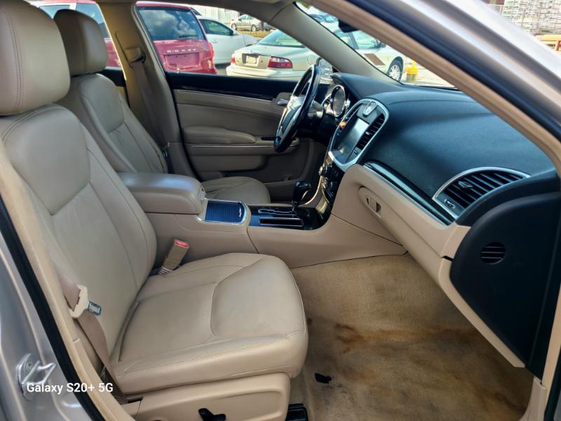 Chrysler 300 Limited RWD 2011 Chrysler 300 Limited RWD 2011