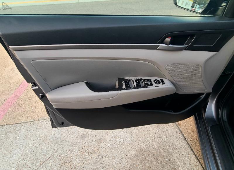 Hyundai Elantra Limited 2018
