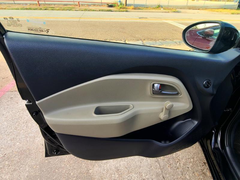 2014 Kia Rio LX - Photo 22
