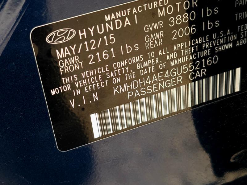 Hyundai Elantra SE 6AT 2016