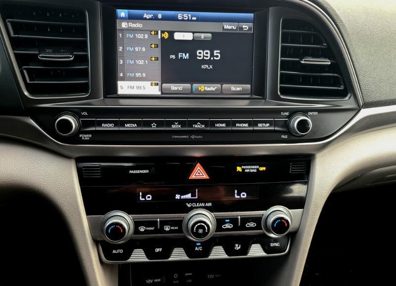 Hyundai Elantra SEL 2020