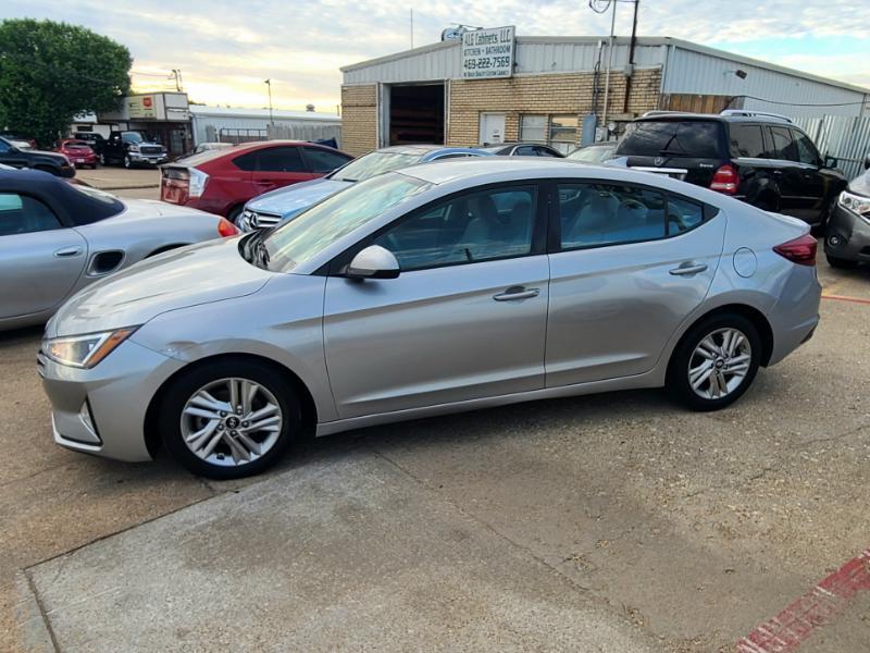 Hyundai Elantra SEL 2020