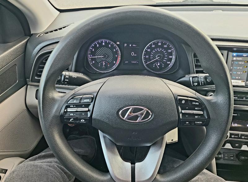 Hyundai Elantra SEL 2020