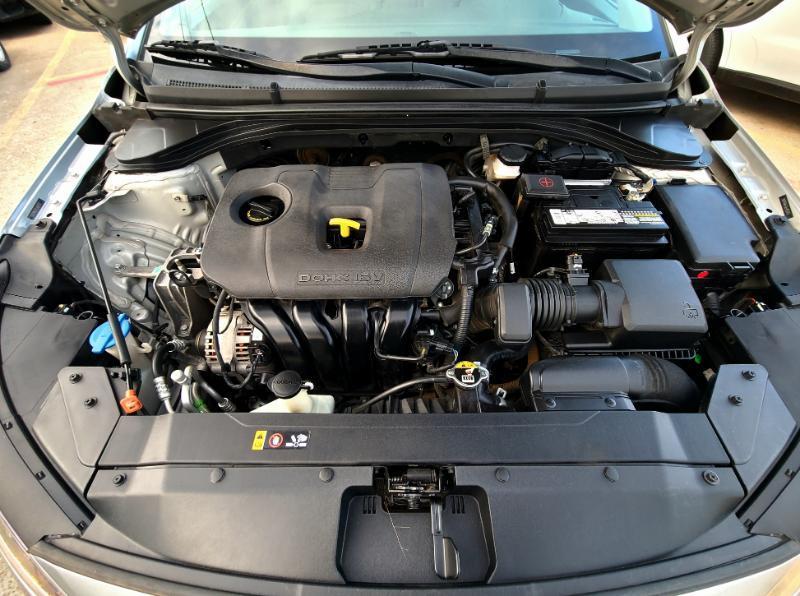 Hyundai Elantra SEL 2020