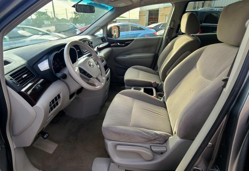 Nissan Quest SV 2017