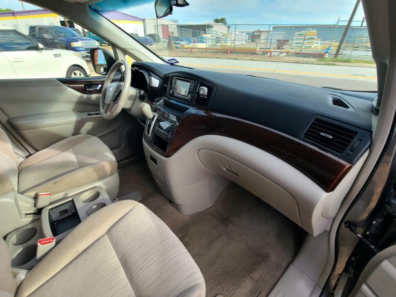 Nissan Quest SV 2017