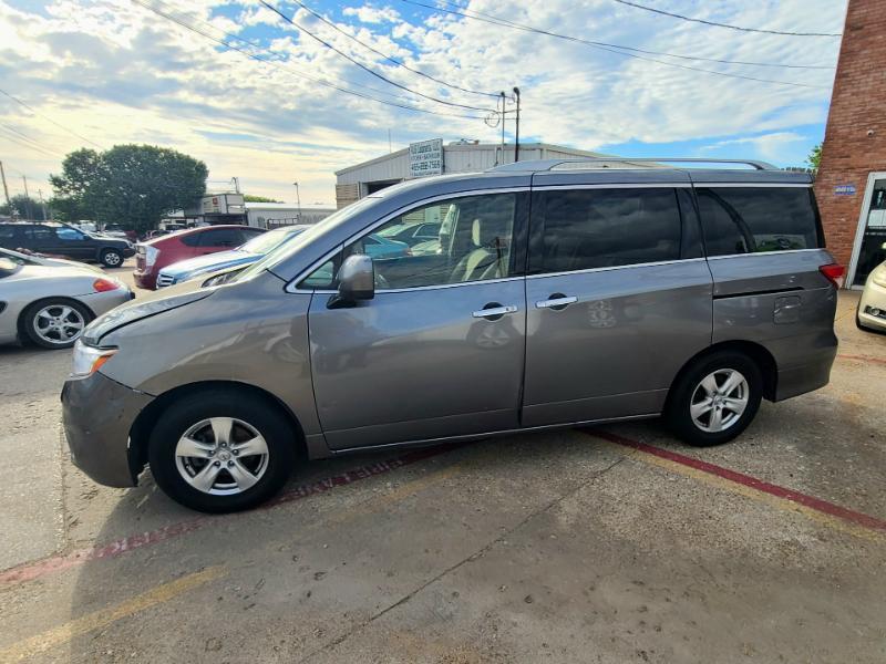 Nissan Quest SV 2017