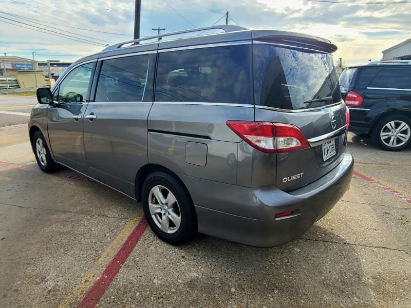 Nissan Quest SV 2017