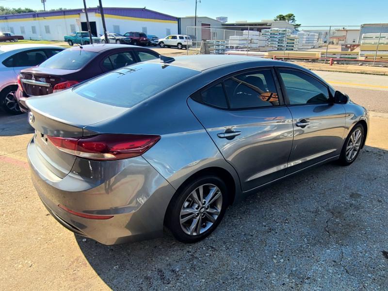 Hyundai Elantra SEL 2018