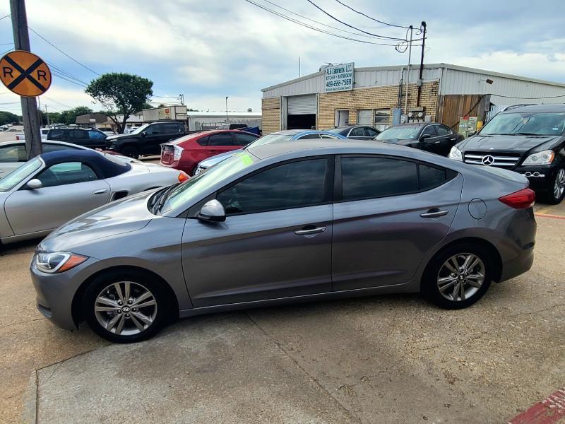 Hyundai Elantra SEL 2018