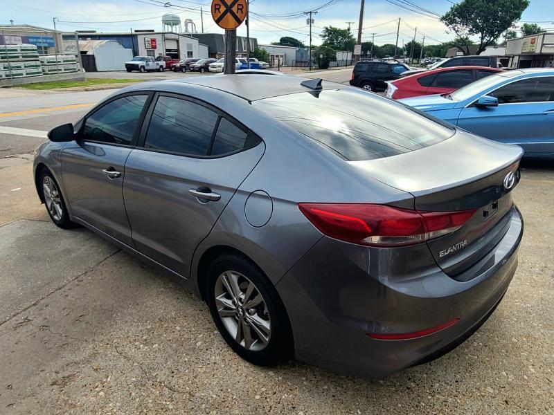Hyundai Elantra SEL 2018