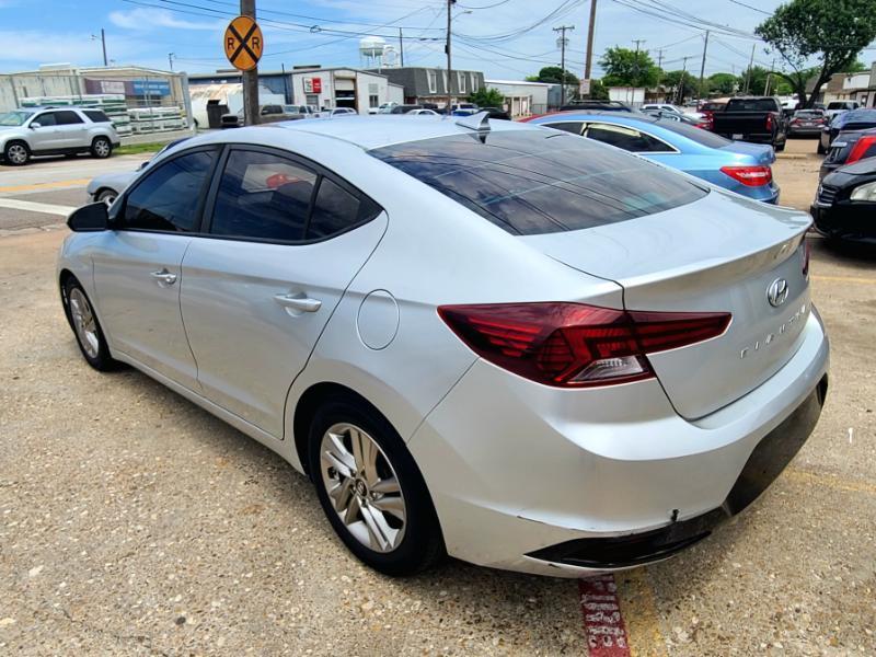 Hyundai Elantra SEL 2019