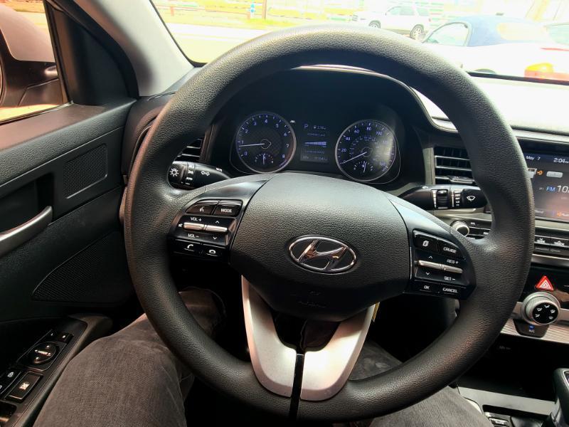 Hyundai Elantra SEL 2019