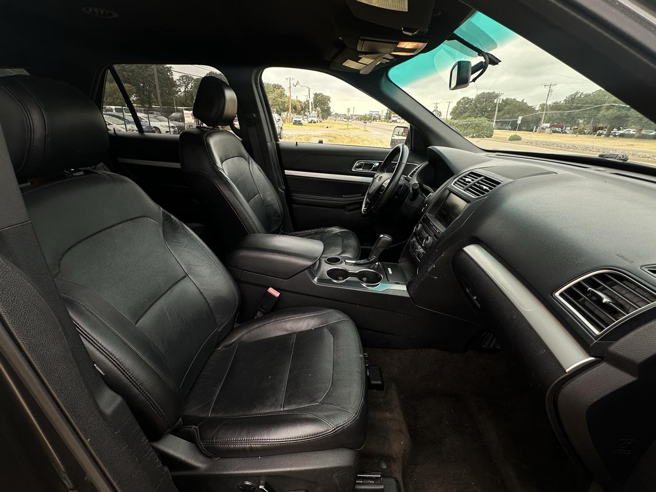 Ford Explorer XLT FWD 2016