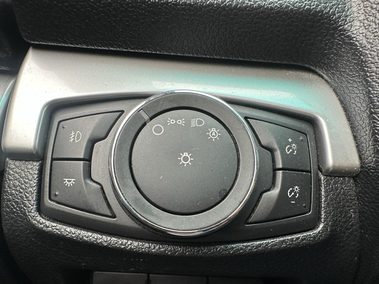 Ford Explorer XLT FWD 2016