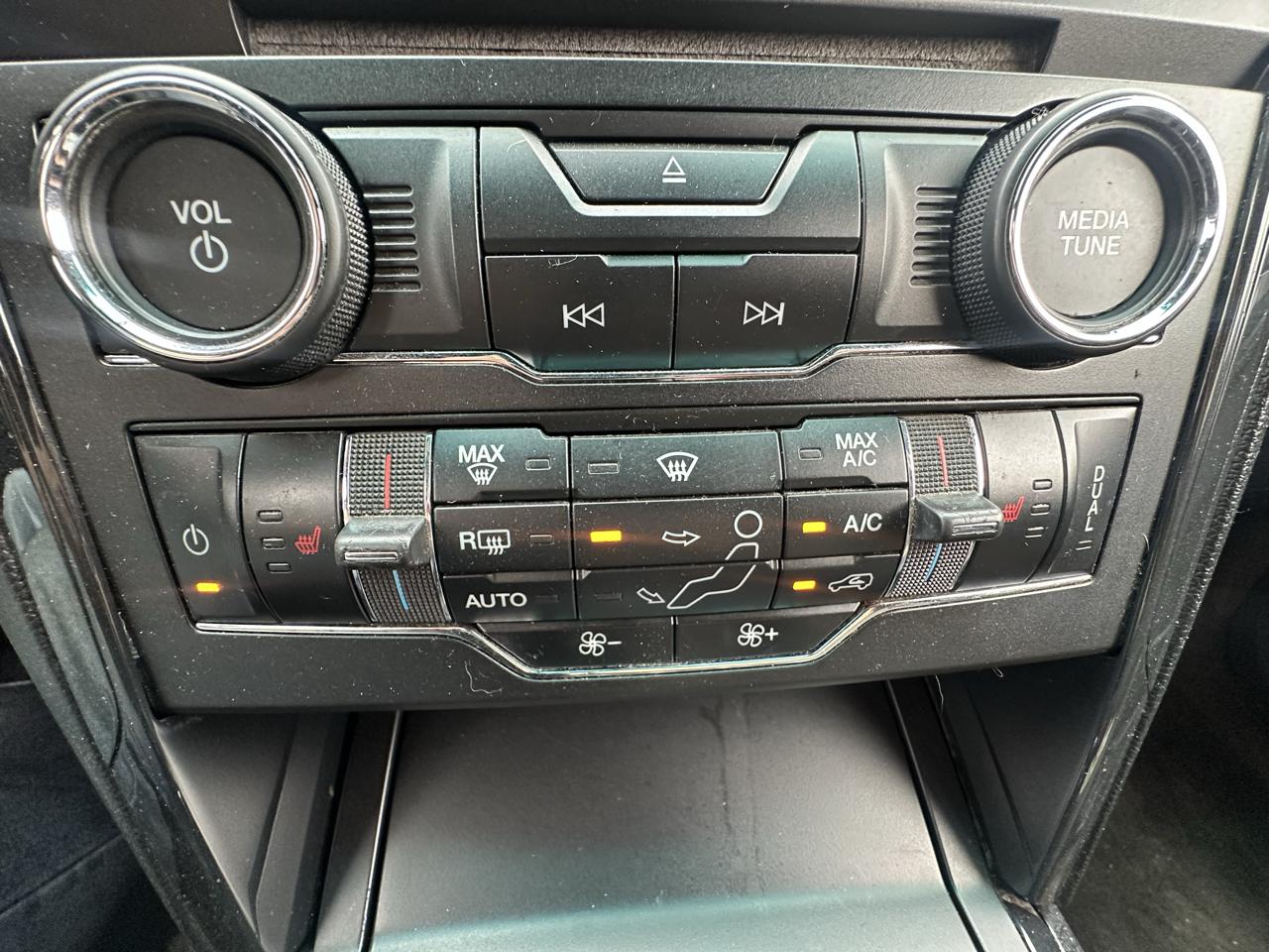 Ford Explorer XLT FWD 2016
