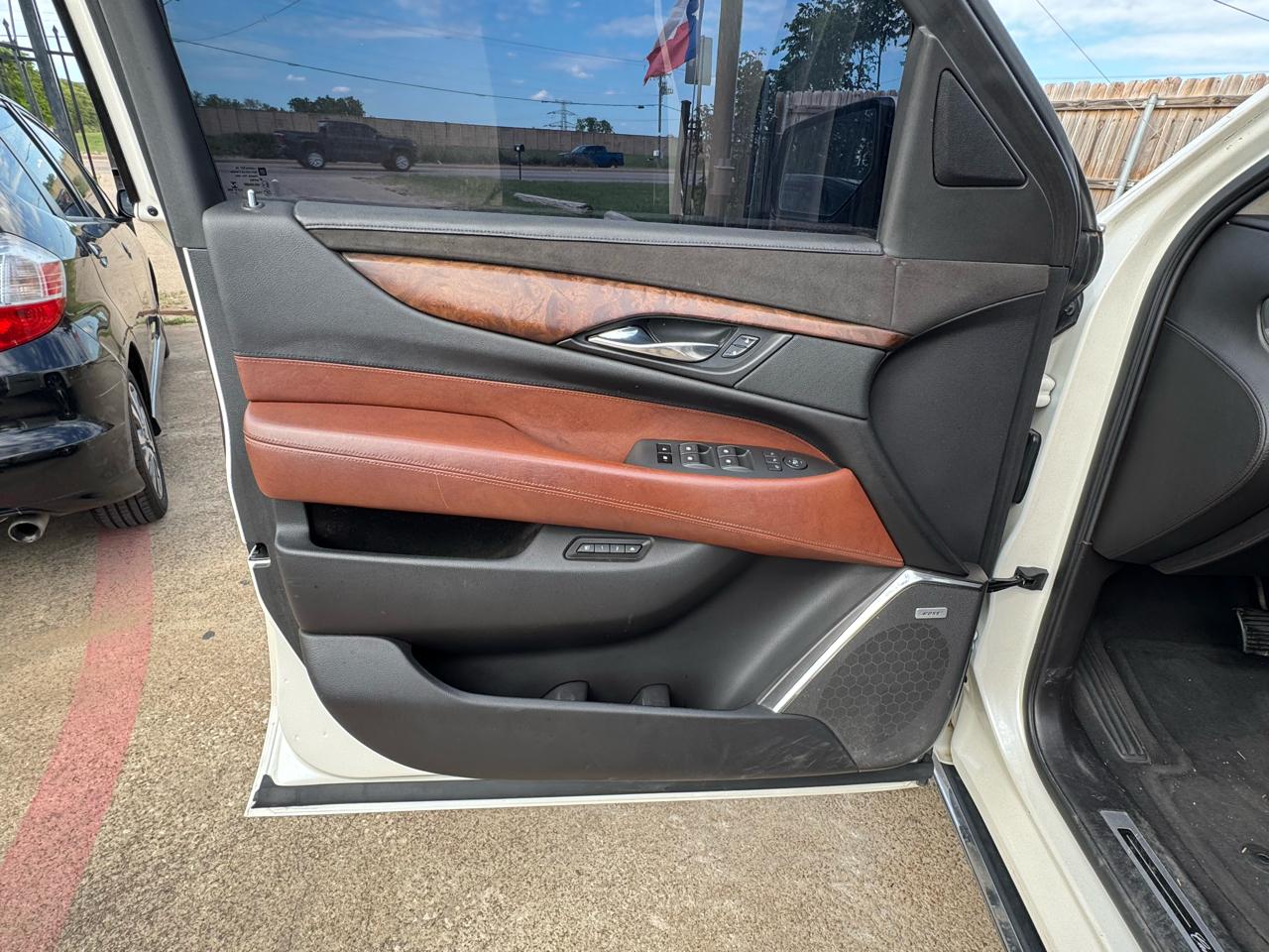 Cadillac Escalade Premium 4WD 2015