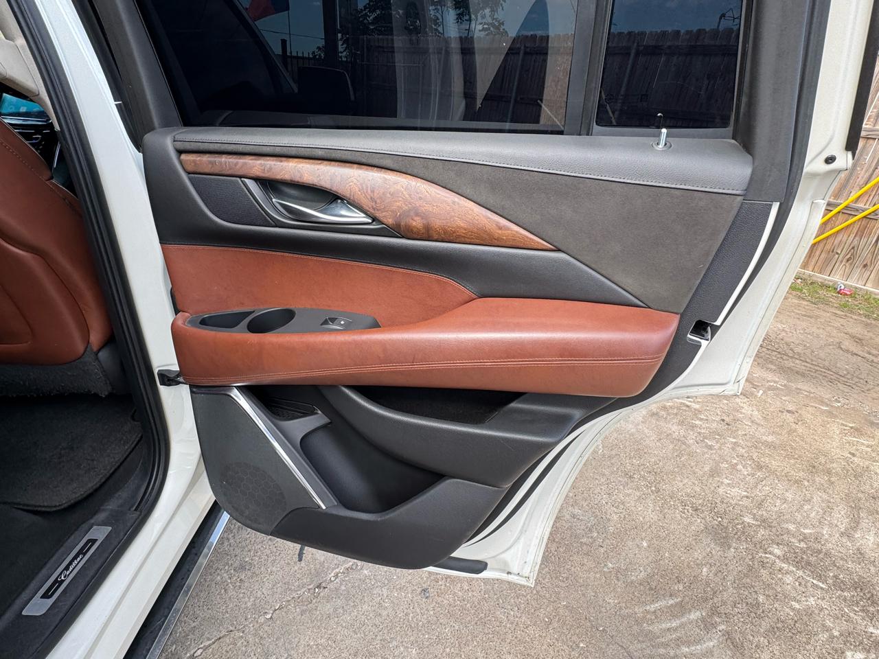 Cadillac Escalade Premium 4WD 2015