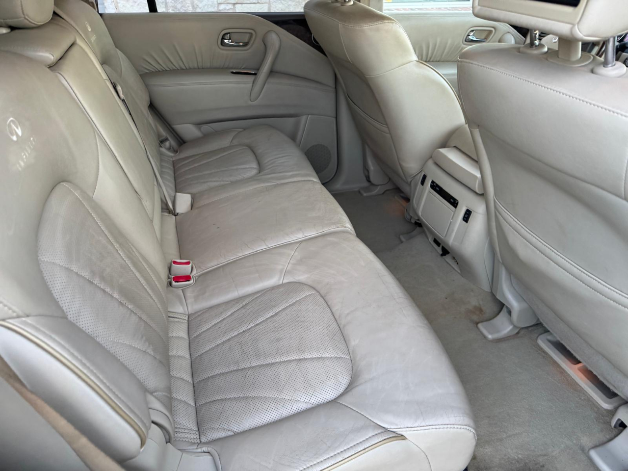 Infiniti QX56 2WD 2012