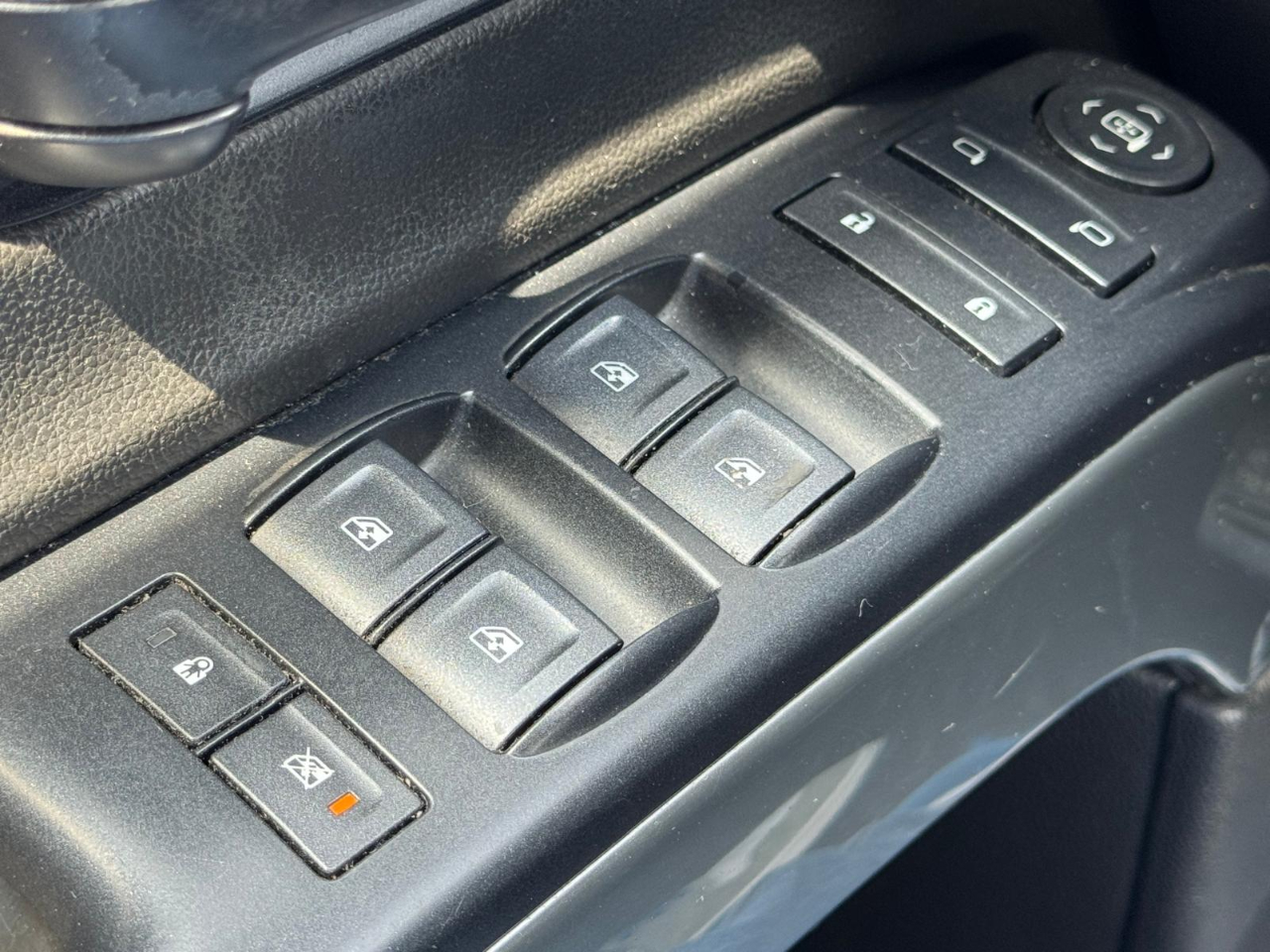 Chevrolet Silverado 1500 2LT Crew Cab Long Box 2WD 2014 Chevrolet Silverado 1500 2LT Crew Cab Long Box 2WD 2014