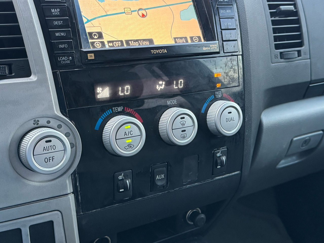 Toyota Tundra Limited CrewMax 6AT 2WD 2007