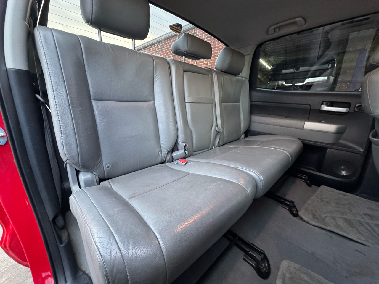 Toyota Tundra Limited CrewMax 6AT 2WD 2007