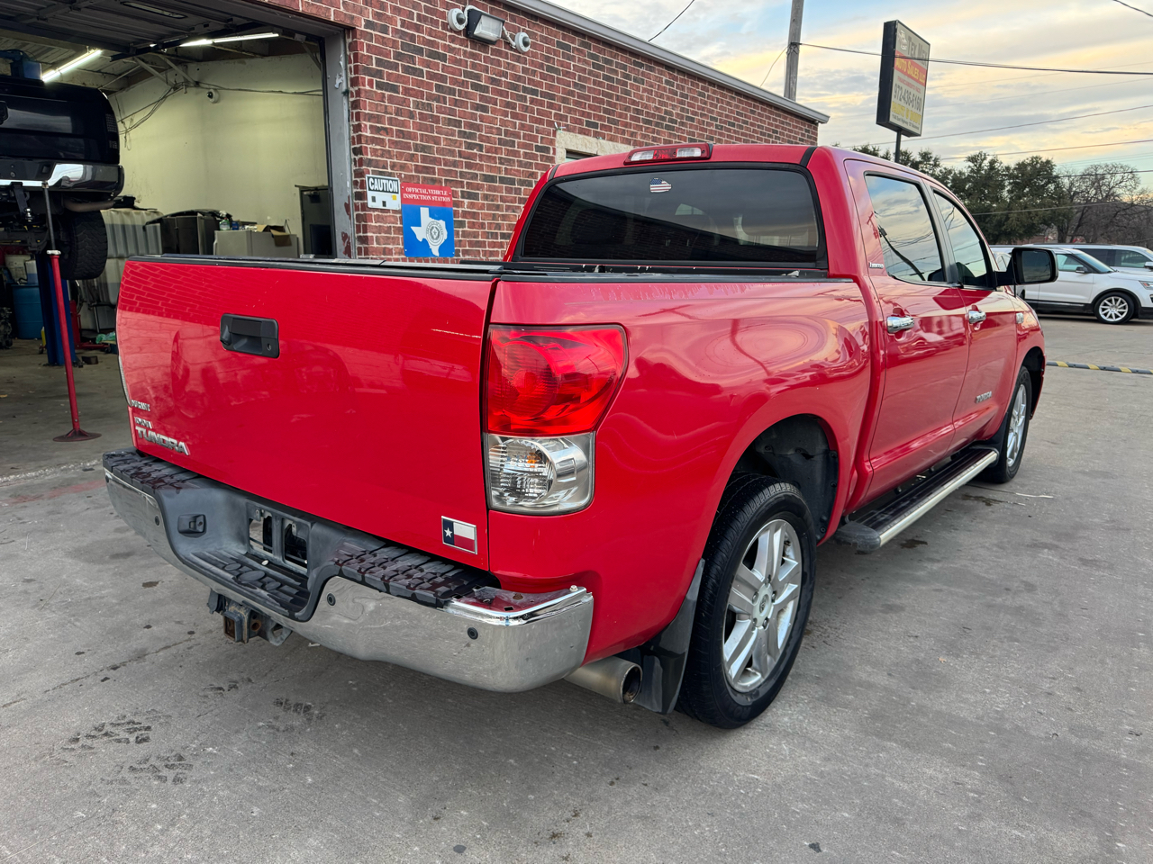 Toyota Tundra Limited CrewMax 6AT 2WD 2007