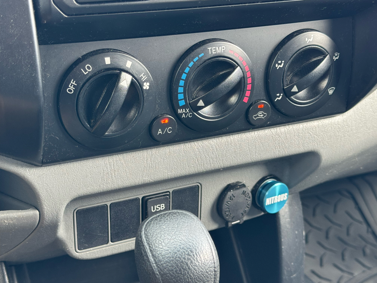 Toyota Tacoma Regular Cab 2WD 2013