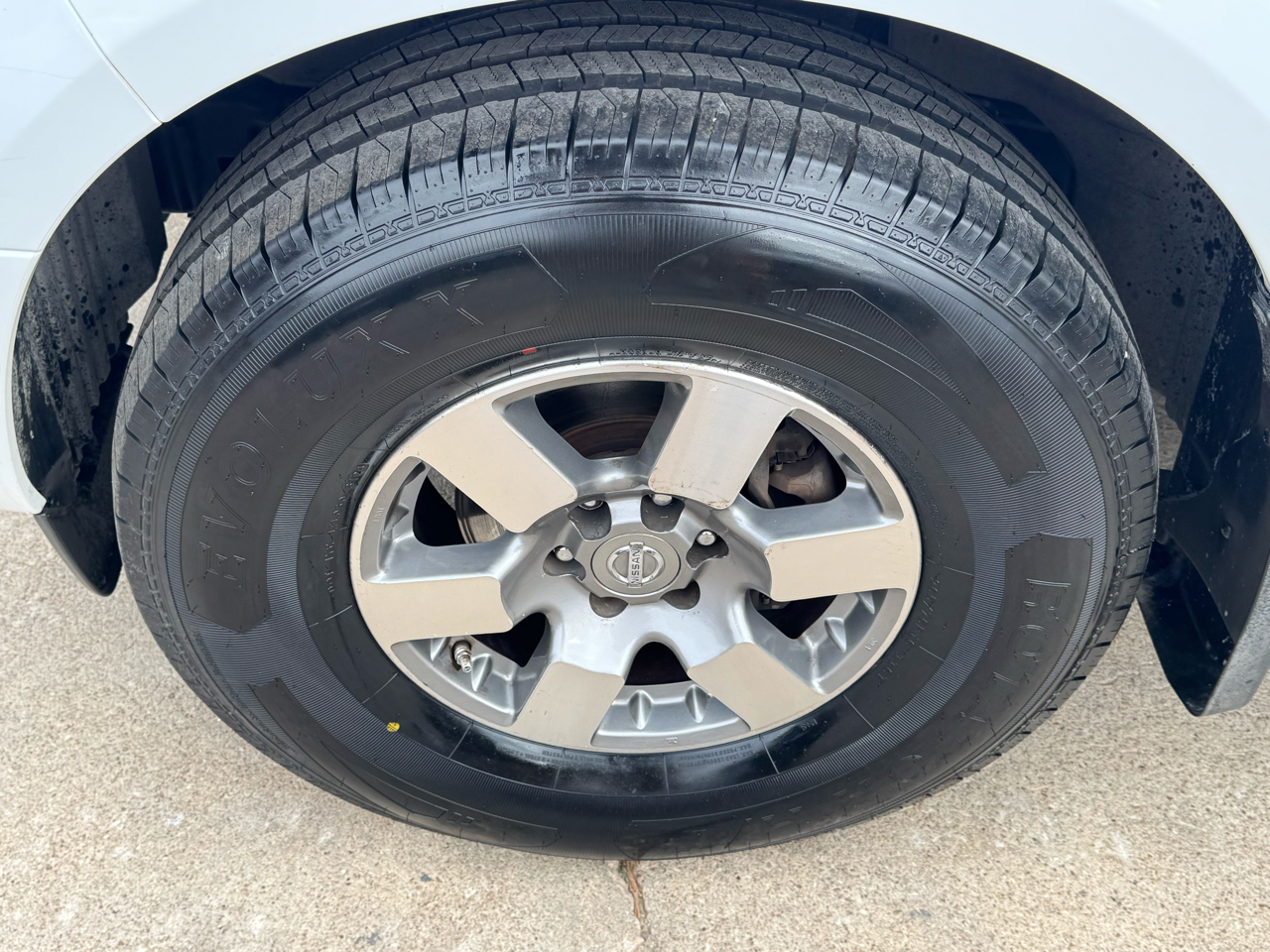 Nissan Frontier SL Crew Cab 4WD 2011