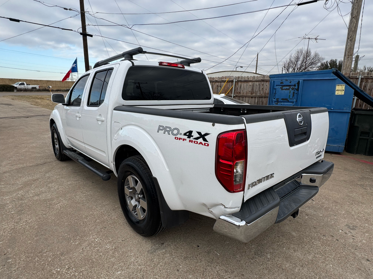 Nissan Frontier SL Crew Cab 4WD 2011