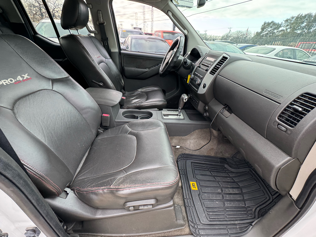 Nissan Frontier SL Crew Cab 4WD 2011