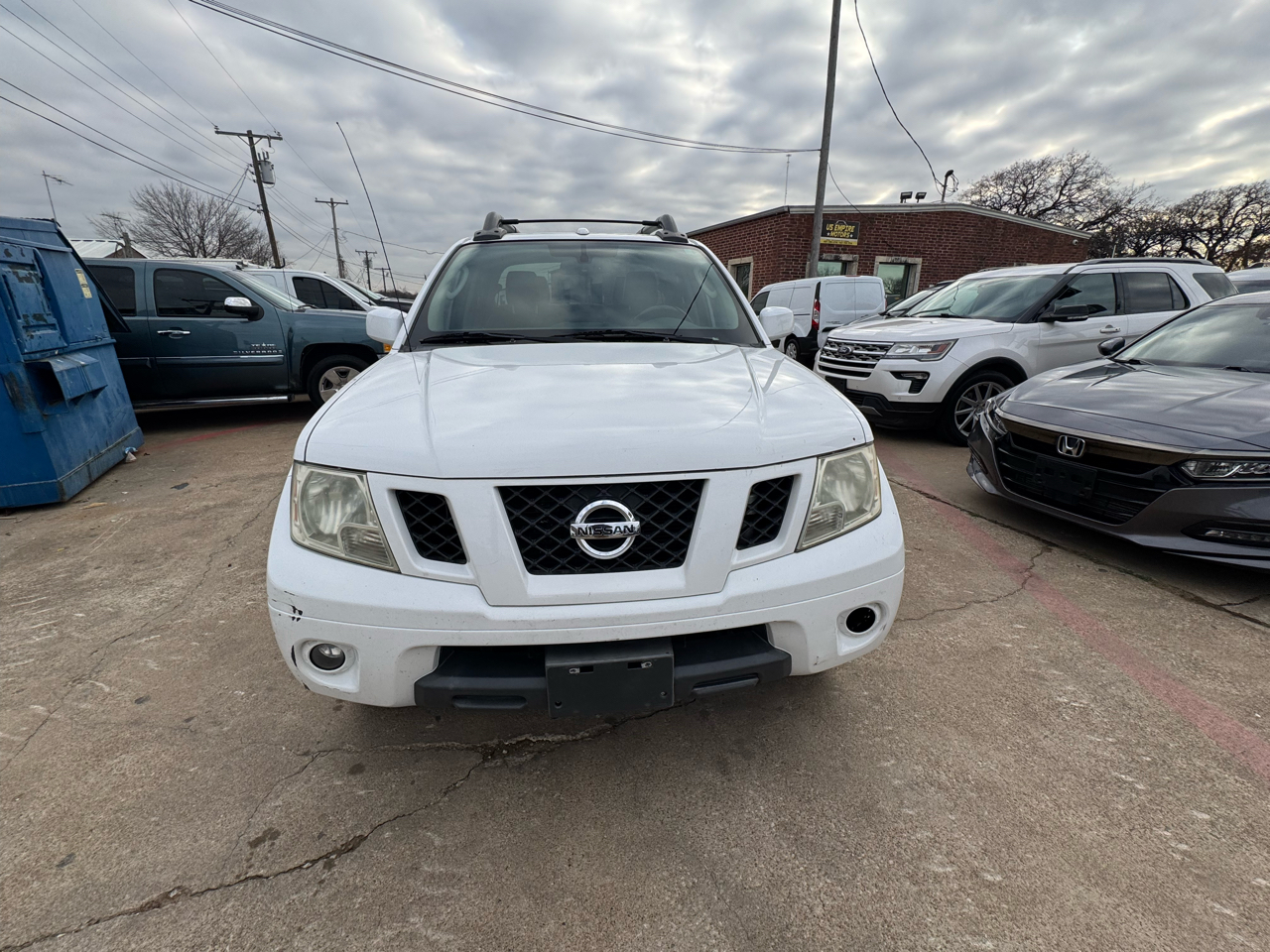 Nissan Frontier SL Crew Cab 4WD 2011
