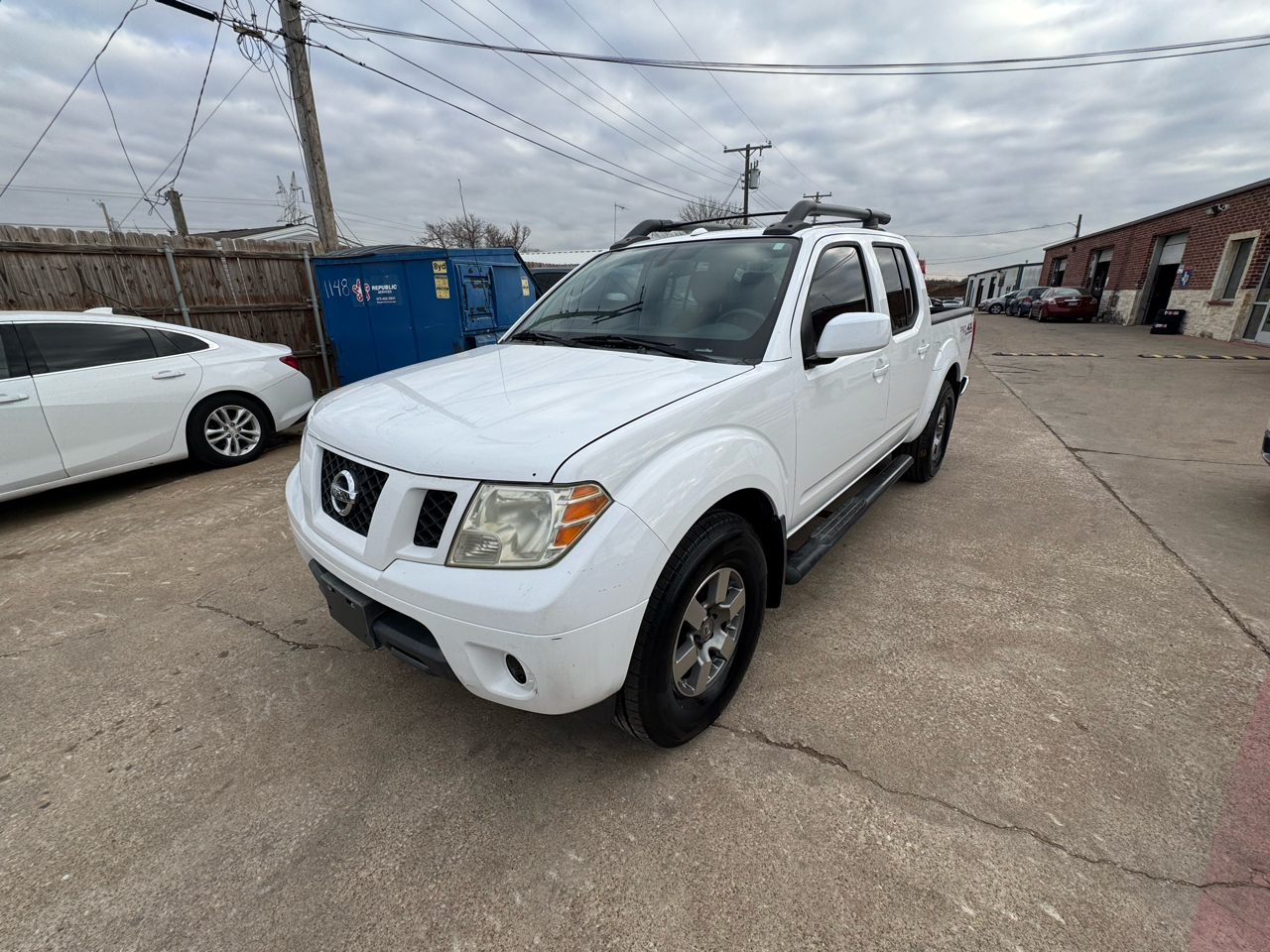 Nissan Frontier SL Crew Cab 4WD 2011