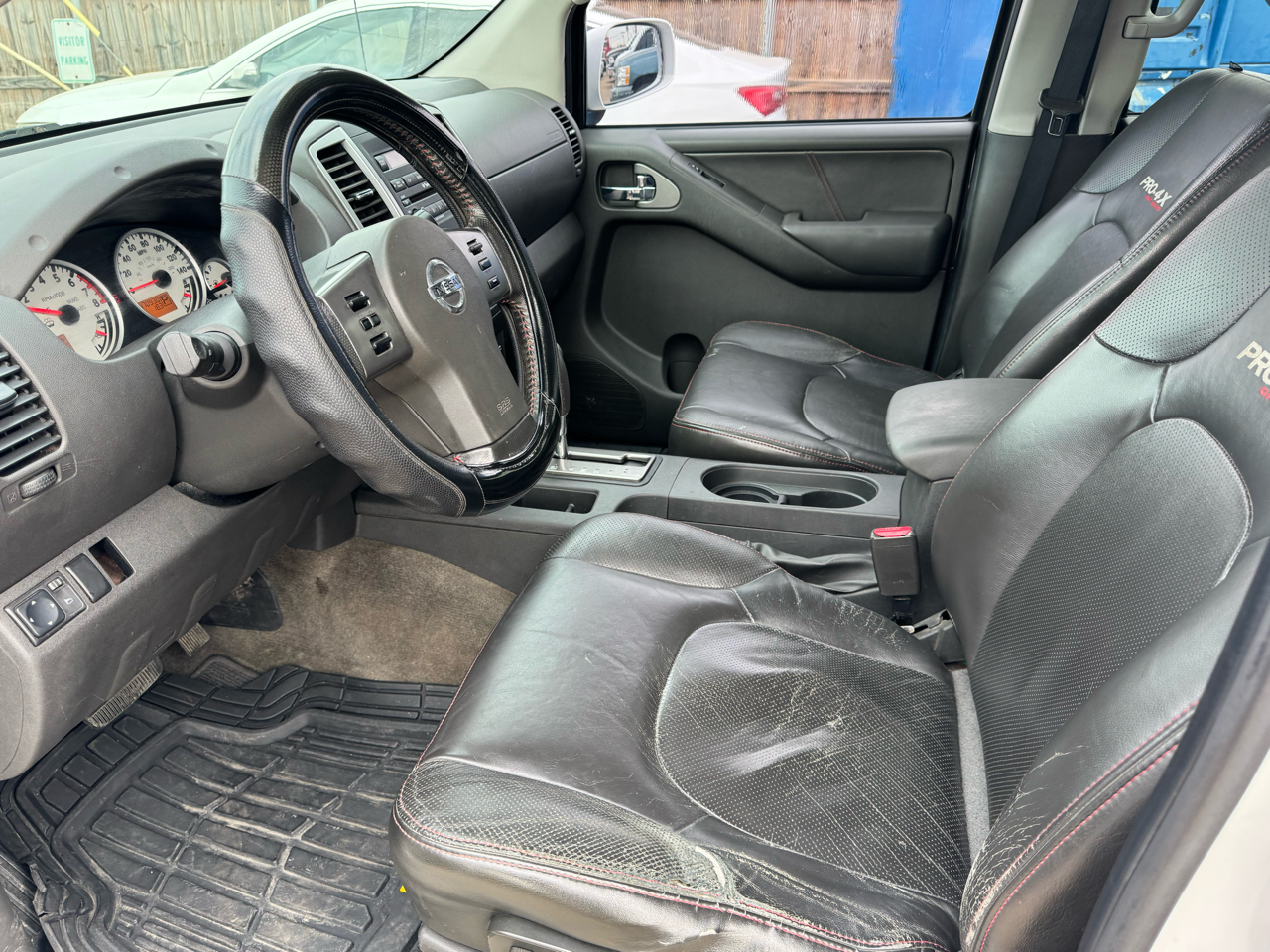 Nissan Frontier SL Crew Cab 4WD 2011