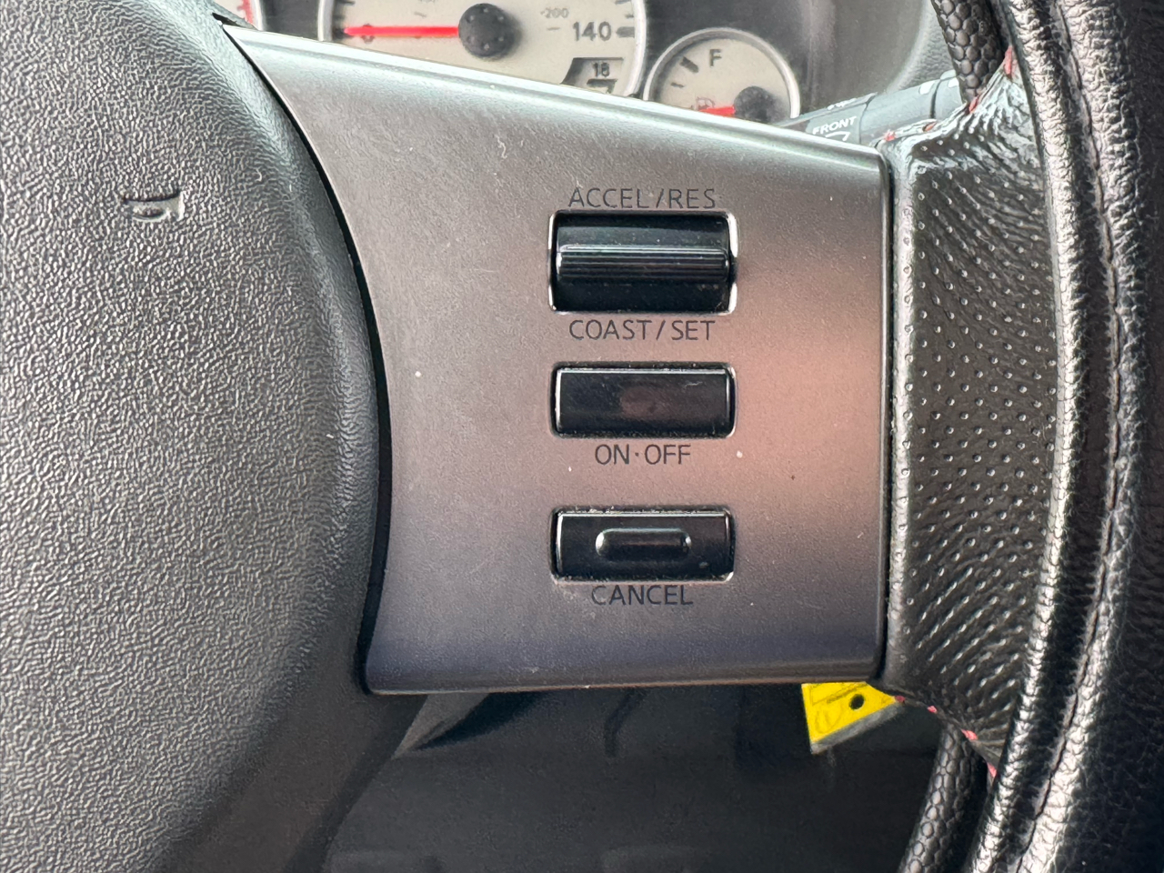 Nissan Frontier SL Crew Cab 4WD 2011