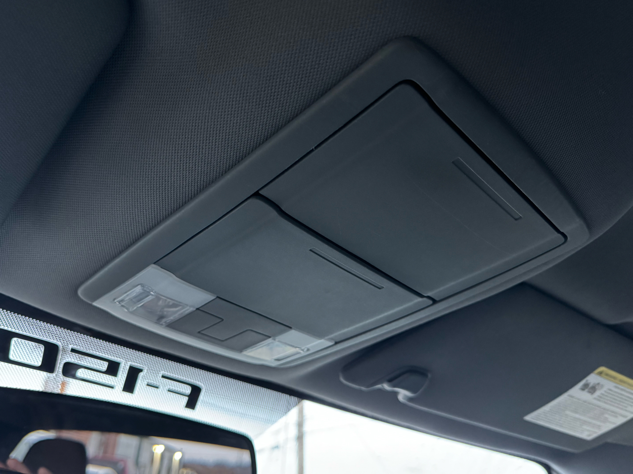 Ford F-150 2WD SuperCrew 150" XLT 2012