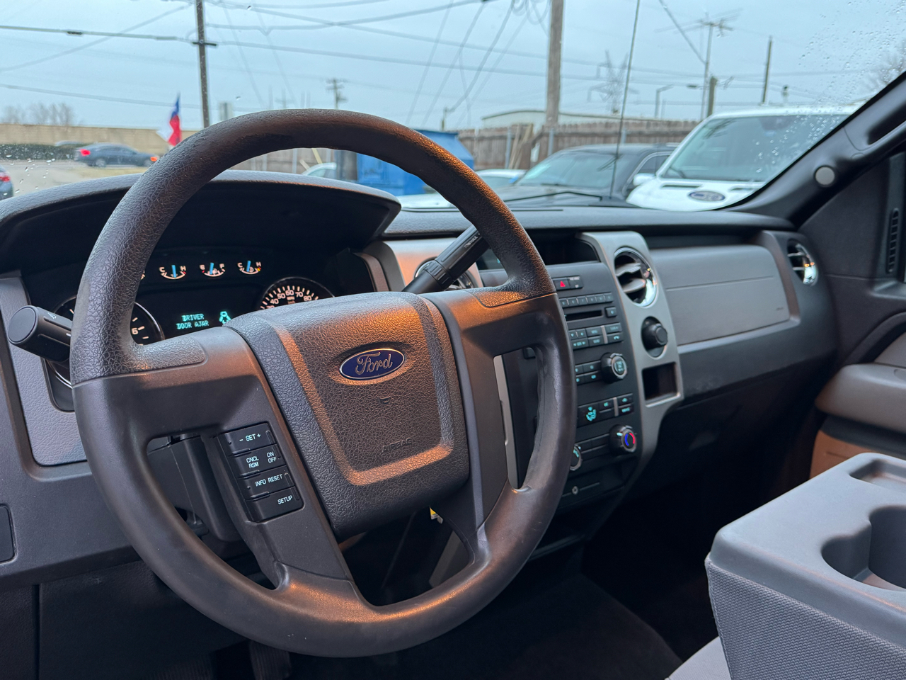 Ford F-150 2WD SuperCrew 150" XLT 2012