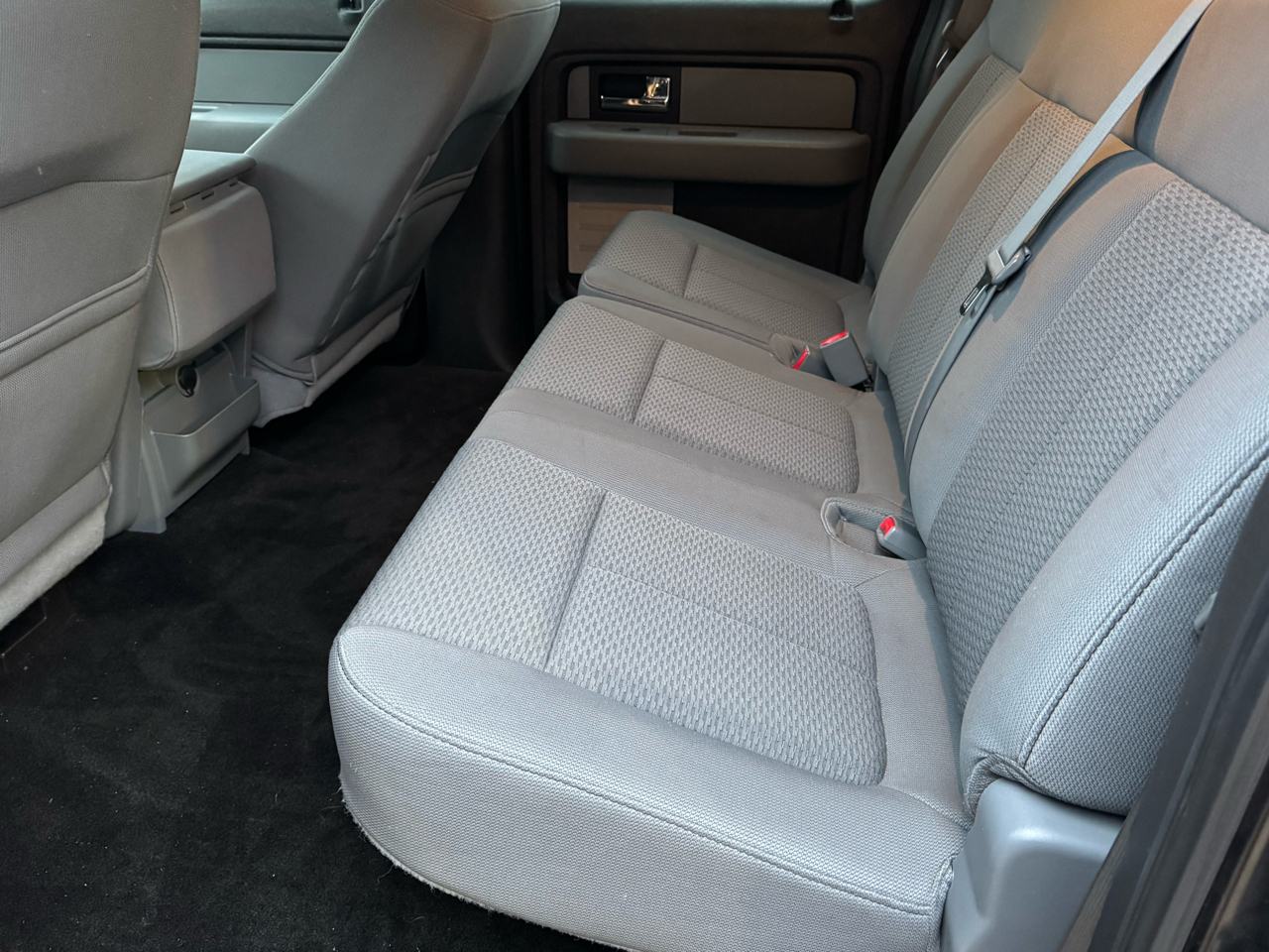 Ford F-150 2WD SuperCrew 150" XLT 2012