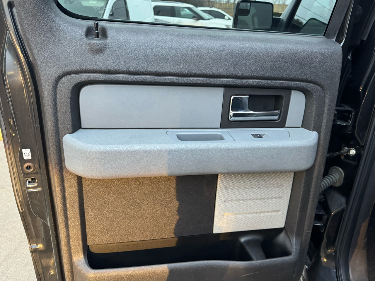 Ford F-150 2WD SuperCrew 150" XLT 2012