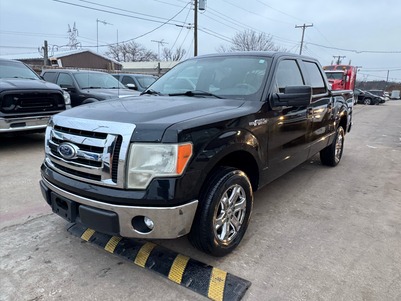 Ford F-150 2WD SuperCrew 150" XLT 2012