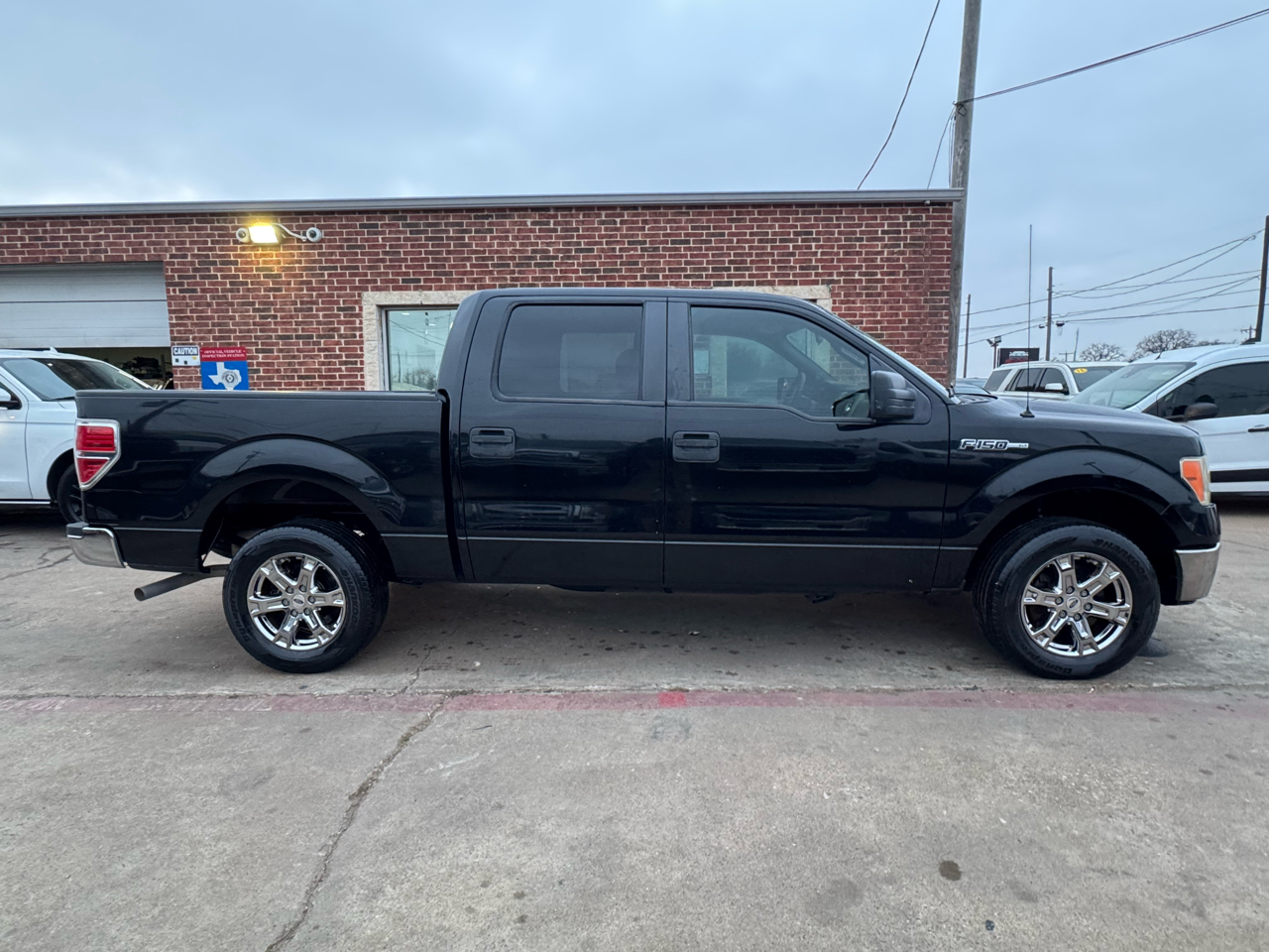Ford F-150 2WD SuperCrew 150" XLT 2012