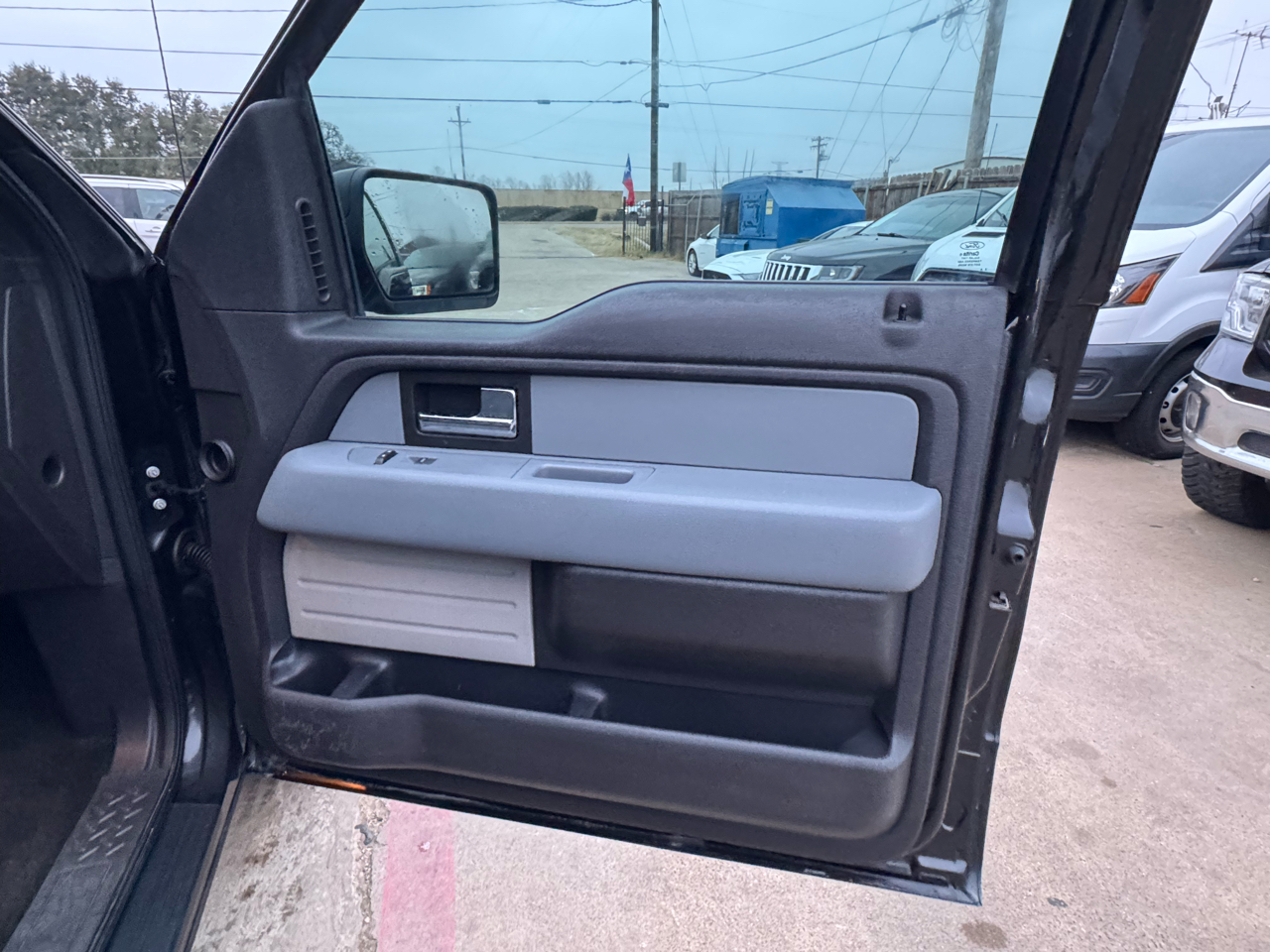 Ford F-150 2WD SuperCrew 150" XLT 2012