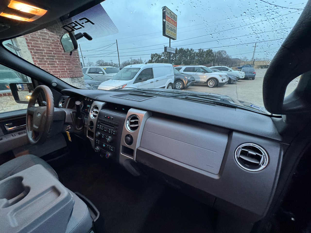 Ford F-150 2WD SuperCrew 150" XLT 2012