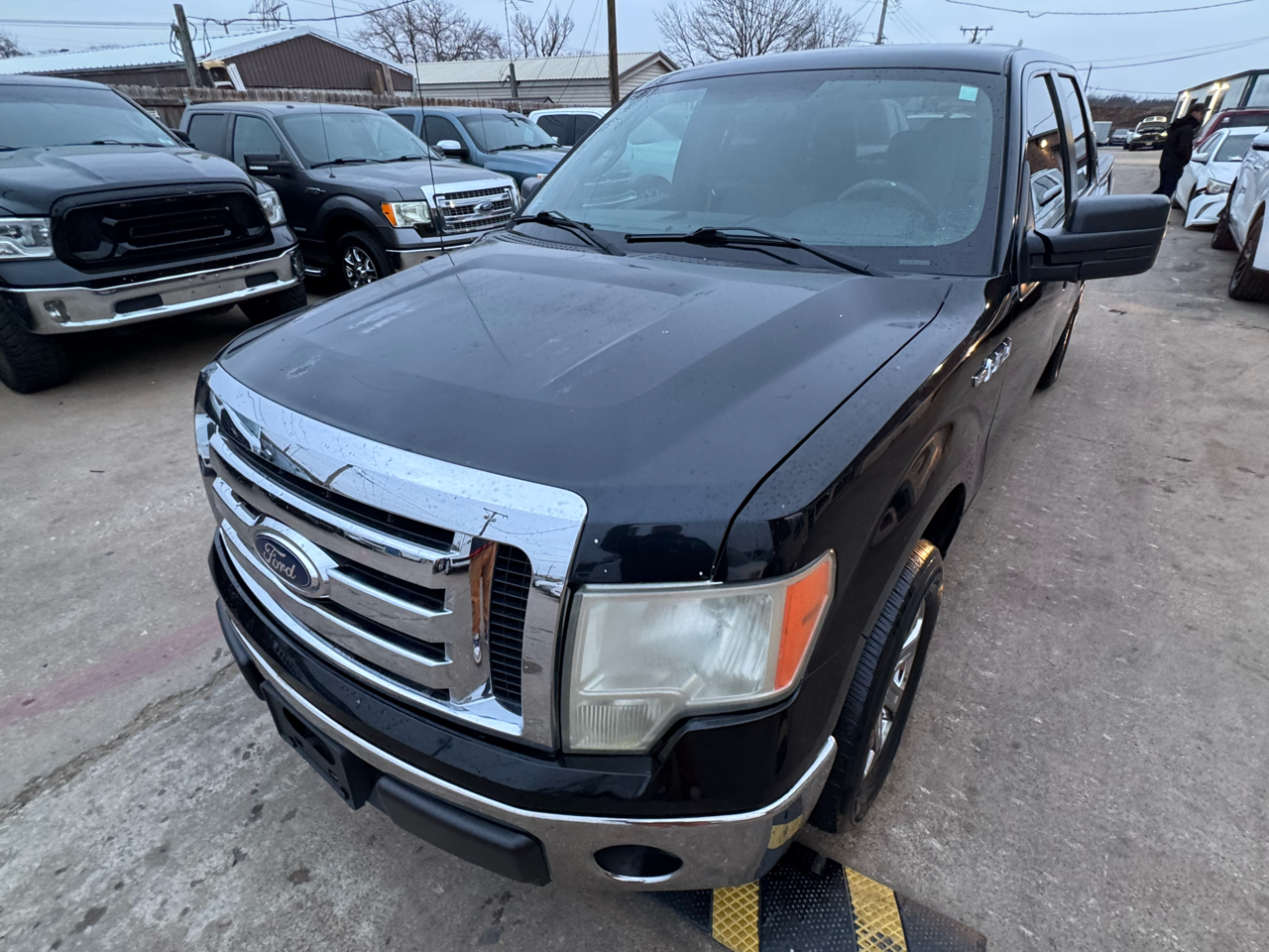 Ford F-150 2WD SuperCrew 150" XLT 2012